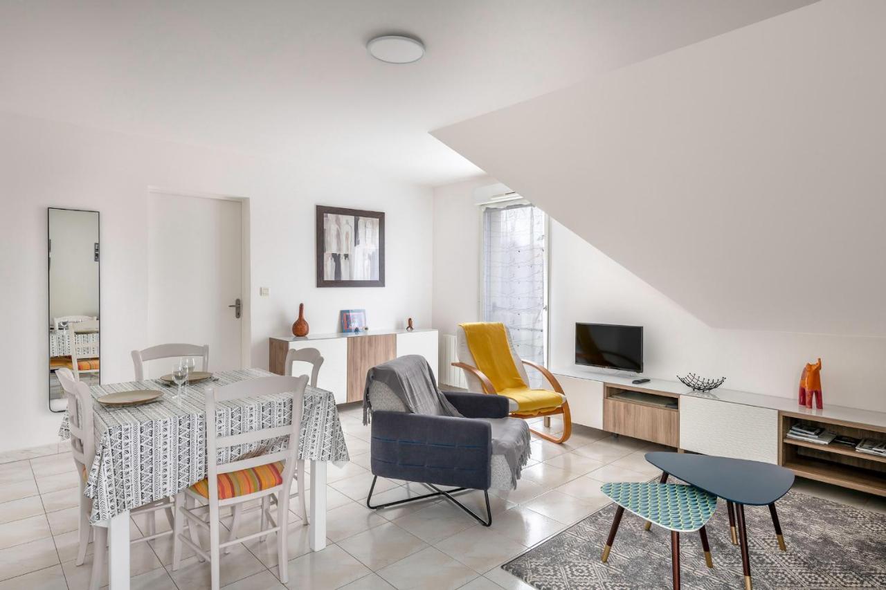 Escapade En Duo Au Coeur De Sarzeau Apartment Bagian luar foto