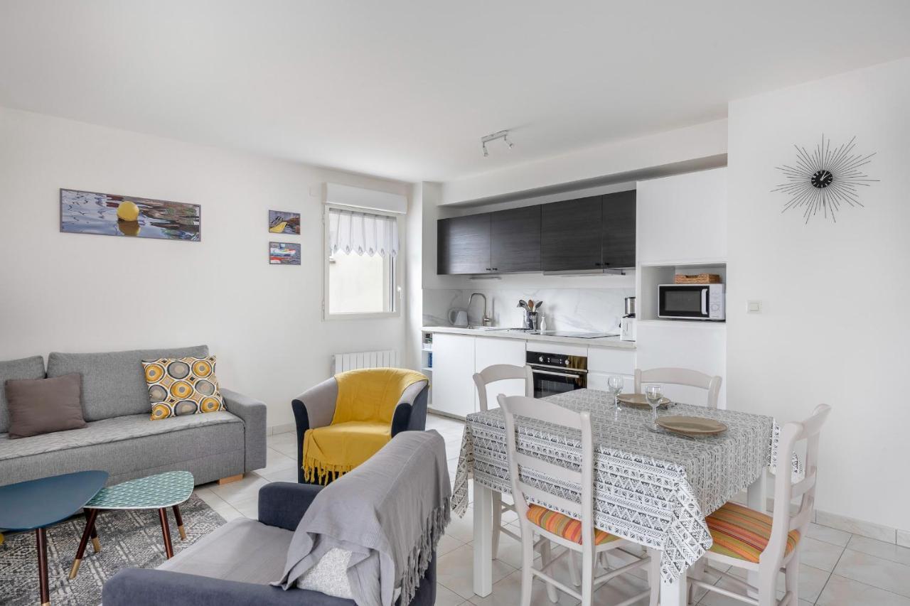 Escapade En Duo Au Coeur De Sarzeau Apartment Bagian luar foto